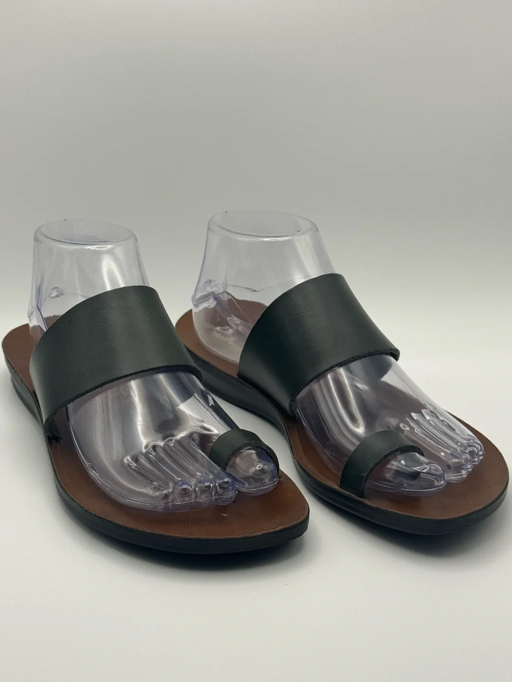 Aerosoft Dark Green and Brown Leather Toe-Ring Slide Sandals Size‎ 39 (US 8-8.5)